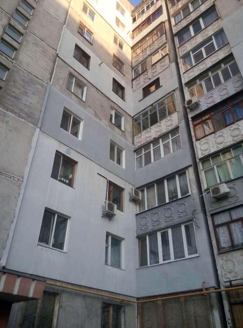 Квартира, заг. площею 52,0 кв.м., за адресою: м. Миколаїв, вул. Рибна, 1/2, кв. 30 та майно ТМЦ у кільк.3 од.